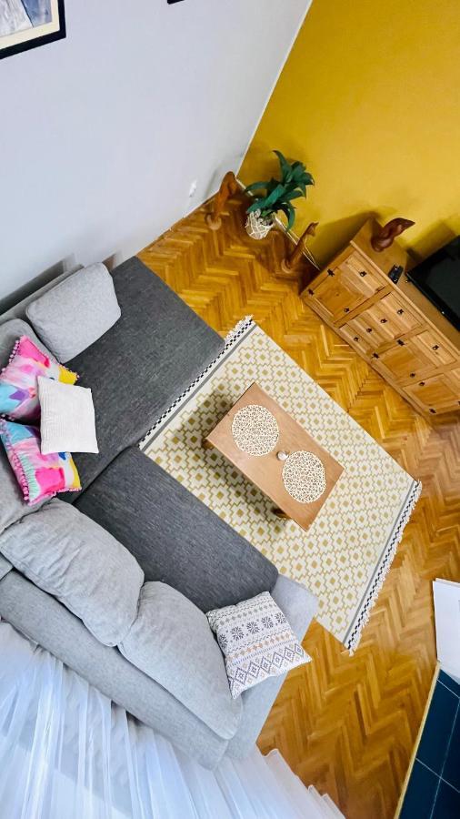 Apartman Jelena II Daire Sremska Mitrovica Dış mekan fotoğraf