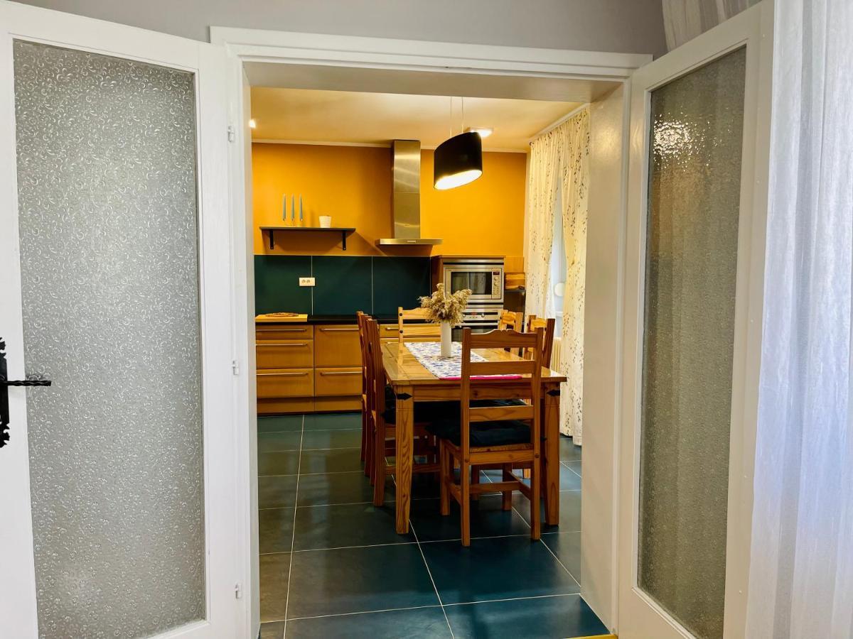 Apartman Jelena II Daire Sremska Mitrovica Dış mekan fotoğraf